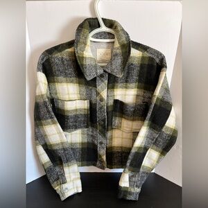 T/S by Thread & Supply Plaid Cropped Shacket Jacket XS Button Up